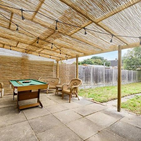 Low Rate For A 4-Bedroom House In Coventry With Free Unlimited Wi-Fi 2 Car Parking 53 Qmc Dış mekan fotoğraf