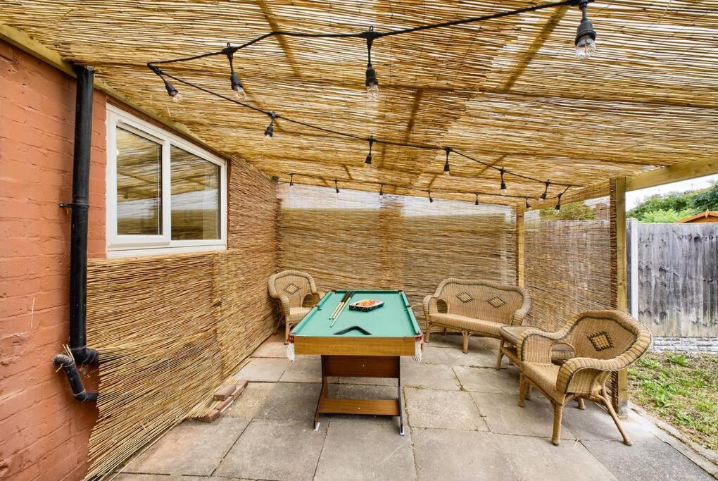 Low Rate For A 4-Bedroom House In Coventry With Free Unlimited Wi-Fi 2 Car Parking 53 Qmc Dış mekan fotoğraf